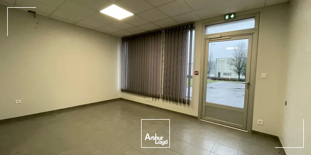 Locaux d'activité & Entrepôts - Vente - SAINT MARCEL - 56140 - 24.3-696.7 - 7725672