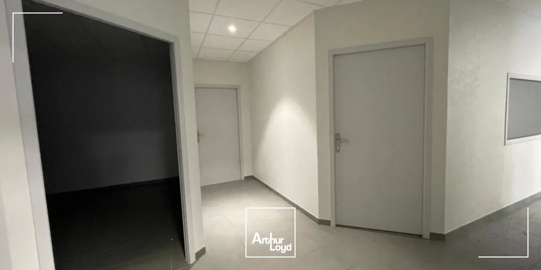 Locaux d'activité & Entrepôts - Vente - SAINT MARCEL - 56140 - 24.3-696.7 - 7725673