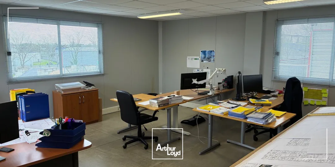 Locaux d'activité & Entrepôts - Location - TRIGNAC - 44570 - 900-900 - 7725823