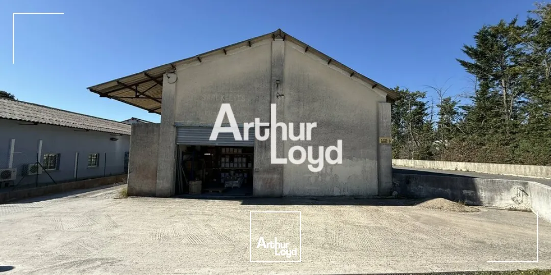 Locaux d'activité & Entrepôts - Location - LE MUY - 83490 - 800-800 - 7726264