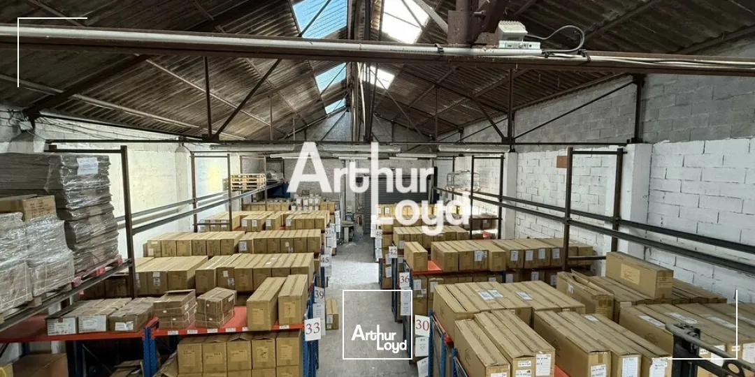 Locaux d'activité & Entrepôts - Location - LE MUY - 83490 - 800-800 - 7726262