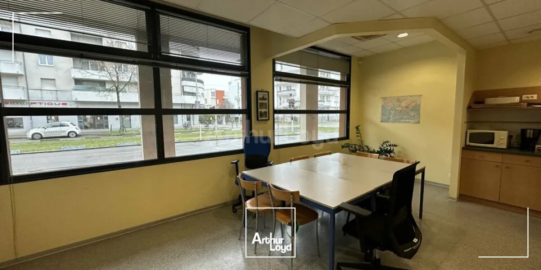 Locaux commerciaux - Location - STRASBOURG - 67200 - 864.7-864.7 - 7726396