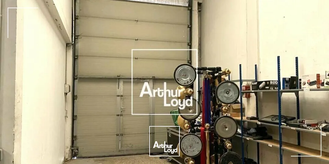 Locaux d'activité & Entrepôts - Vente - MOISSY-CRAMAYEL - 77550 - 300-300 - 7726475