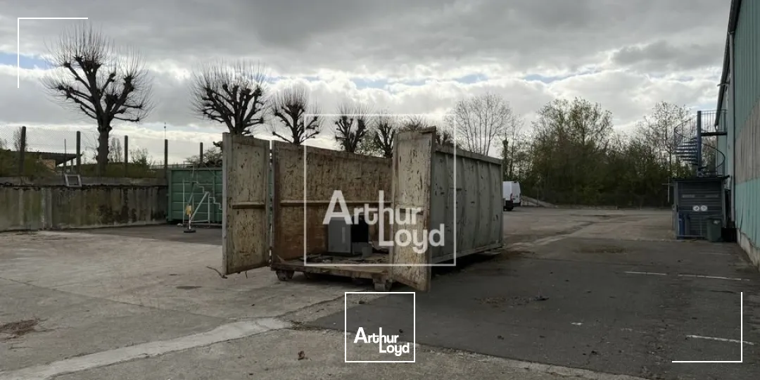 Locaux d'activité & Entrepôts - Vente - VAUX-LE-PÉNIL - 77000 - 3700-3700 - 7726486