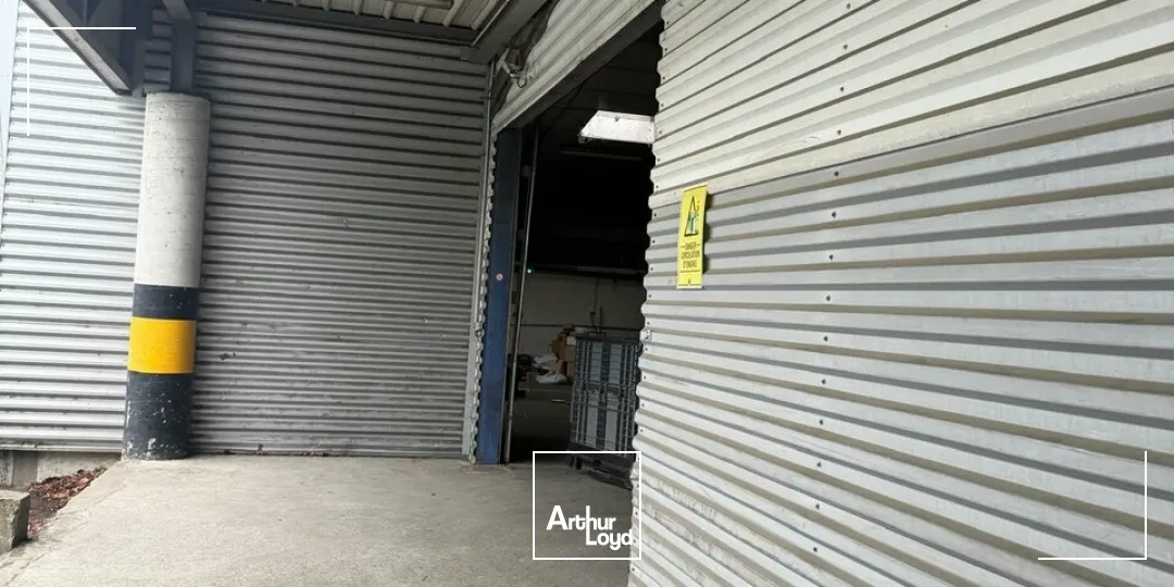 Locaux d'activité & Entrepôts - Location - LA CHAPELLE-SAINT-URSIN - 18570 - 1100-1100 - 7726569