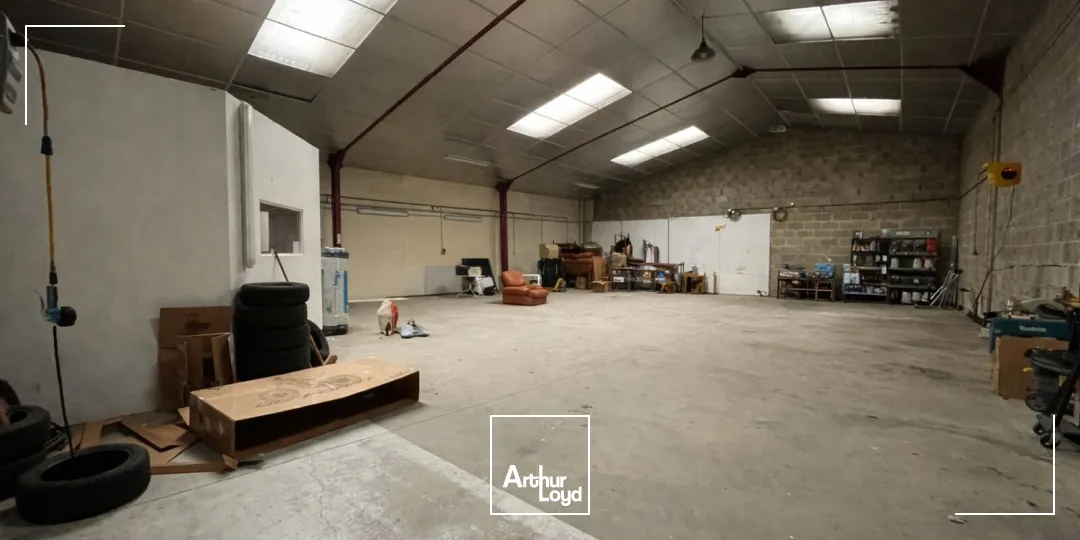 Locaux d'activité & Entrepôts - Location - VANNES - 56000 - 260-260 - 7726727