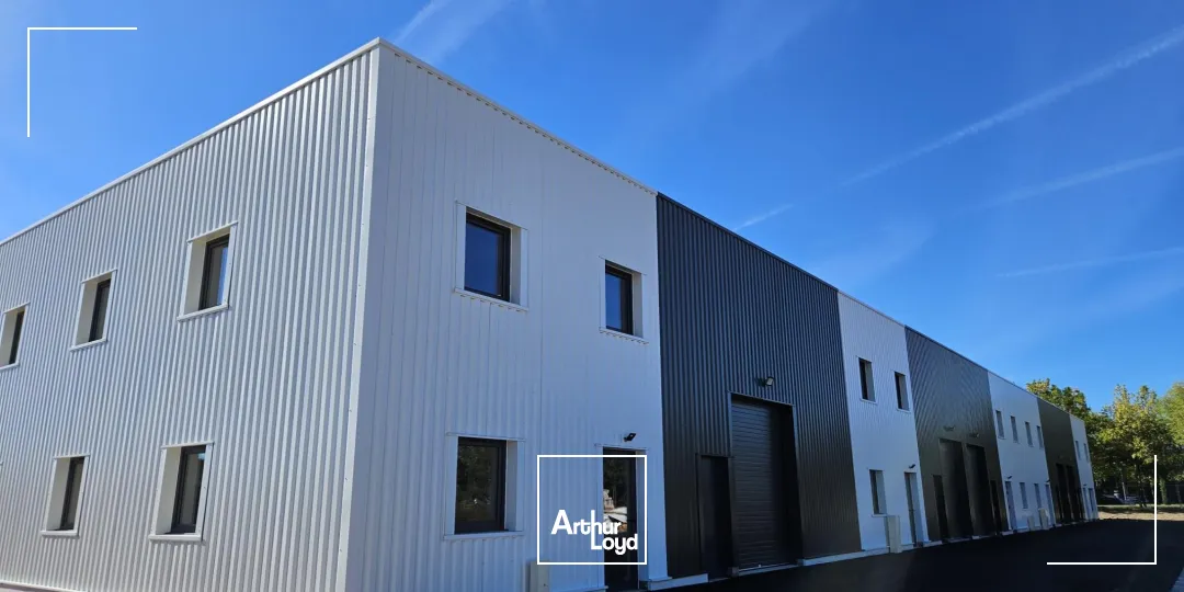 Locaux d'activité & Entrepôts - Location - RIORGES - 42153 - 198-198 - 7726767