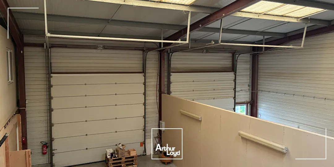 Locaux d'activité & Entrepôts - Location - LA JARRIE - 17220 - 255-255 - 7727250