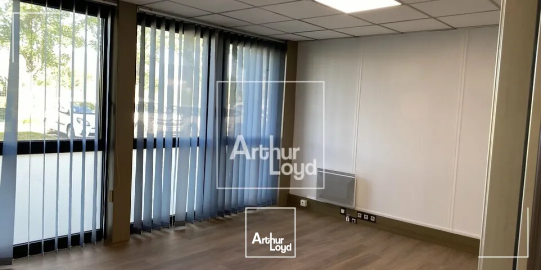 Bureaux - Location - MOISSY CRAMAYEL - 77550 - 133-671 - 7727441