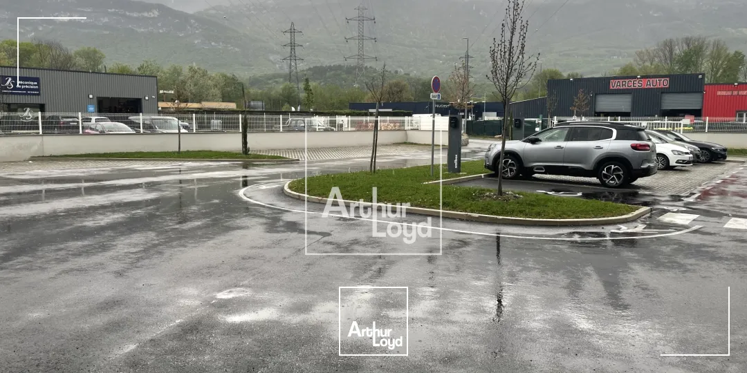 Locaux d'activité & Entrepôts - Location - VARCES ALLIERES ET RISSET - 38760 - 320-320 - 7727681