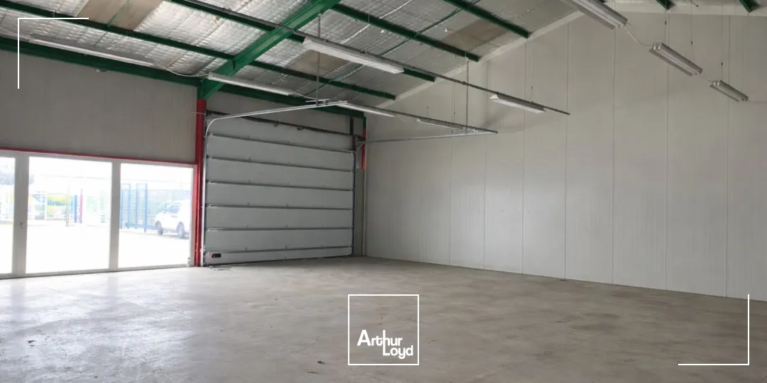 Locaux d'activité & Entrepôts - Location - EPERCIEUX SAINT PAUL - 42110 - 386.67-386.67 - 7727799