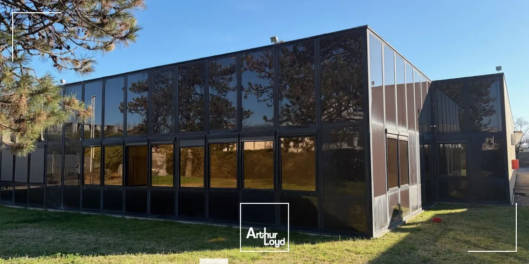 Locaux d'activité & Entrepôts - Location - VAULX EN VELIN - 69120 - 650-650 - 7728074