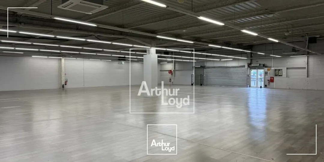 Locaux commerciaux - Location - SAVIGNY-LE-TEMPLE - 77176 - 898-898 - 7728248