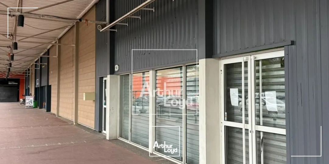 Locaux commerciaux - Location - SAVIGNY-LE-TEMPLE - 77176 - 898-898 - 7728246