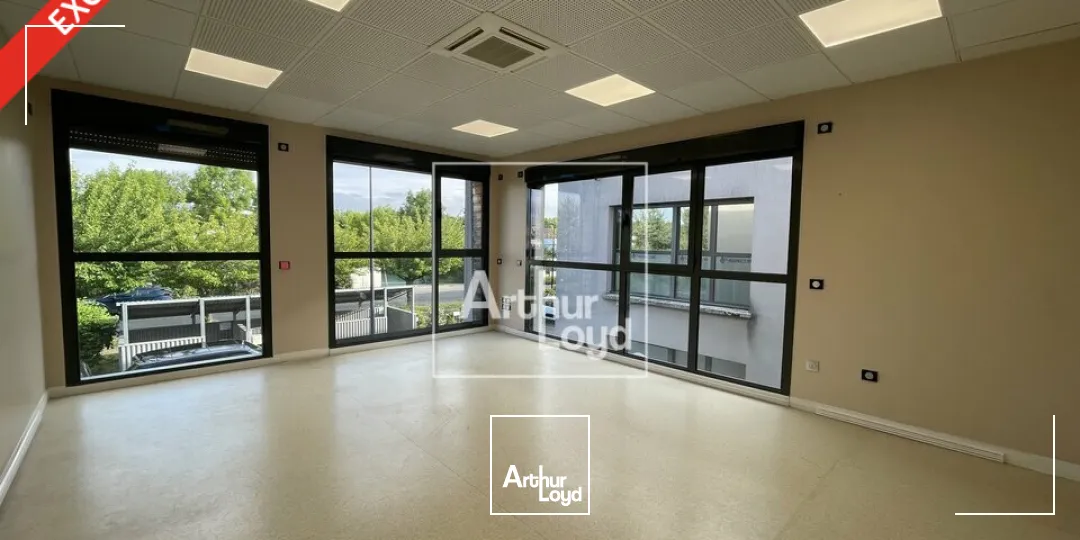 Locaux d'activité & Entrepôts - Location - SAINT PIERRE DU PERRAY - 91280 - 371-371 - 7728253