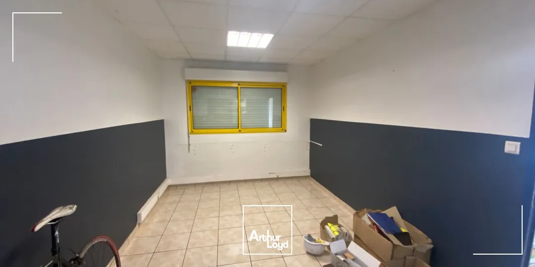 Locaux d'activité & Entrepôts - Location - CAUDAN - 56850 - 180-180 - 7728425