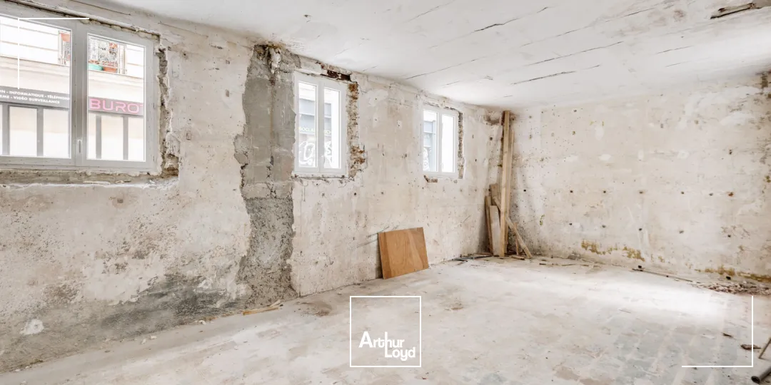 Bureaux - Vente - PARIS - 75018 - 99.35-99.35 - 7728572