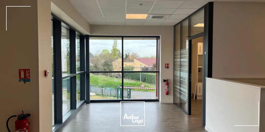Locaux d'activité & Entrepôts - Location - SAINT OUEN L'AUMONE - 95310 - 1211-2422 - 7728675