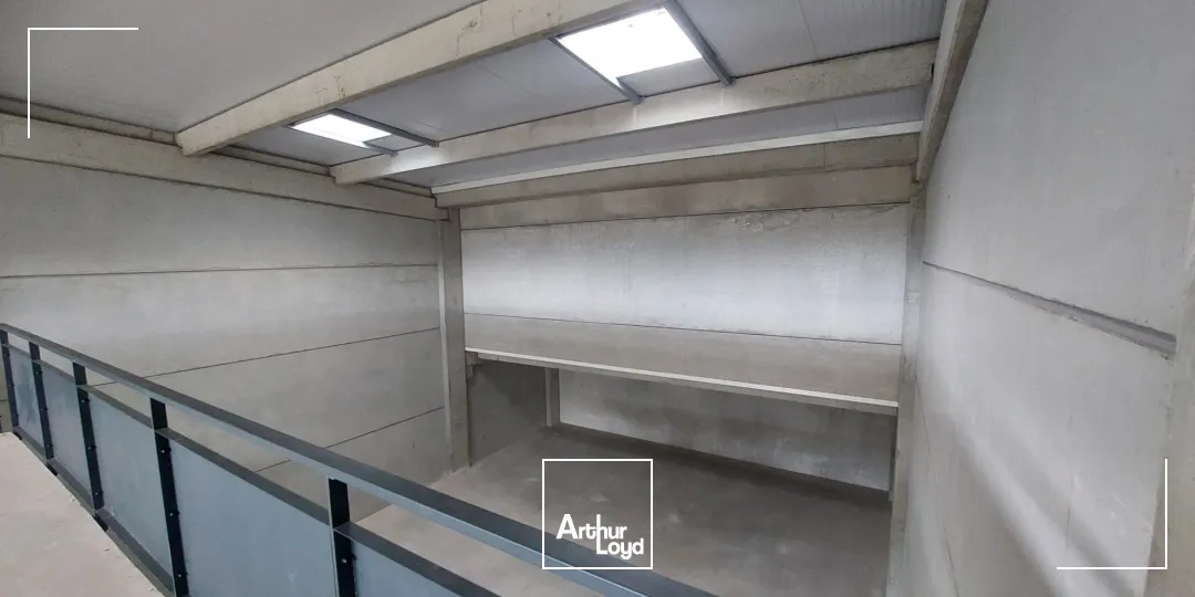 Locaux d'activité & Entrepôts - Location - CUERS - 83390 - 281-562 - 7728783