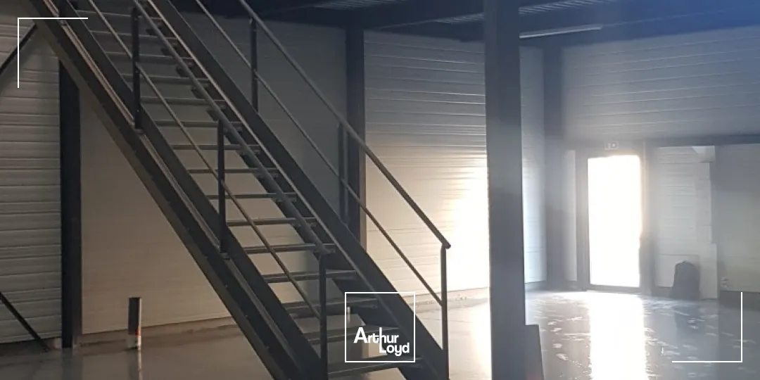 Locaux d'activité & Entrepôts - Location - SIGNES - 83870 - 231-231 - 7728787