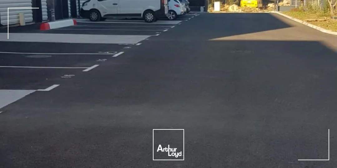 Locaux d'activité & Entrepôts - Location - SIGNES - 83870 - 231-231 - 7728790