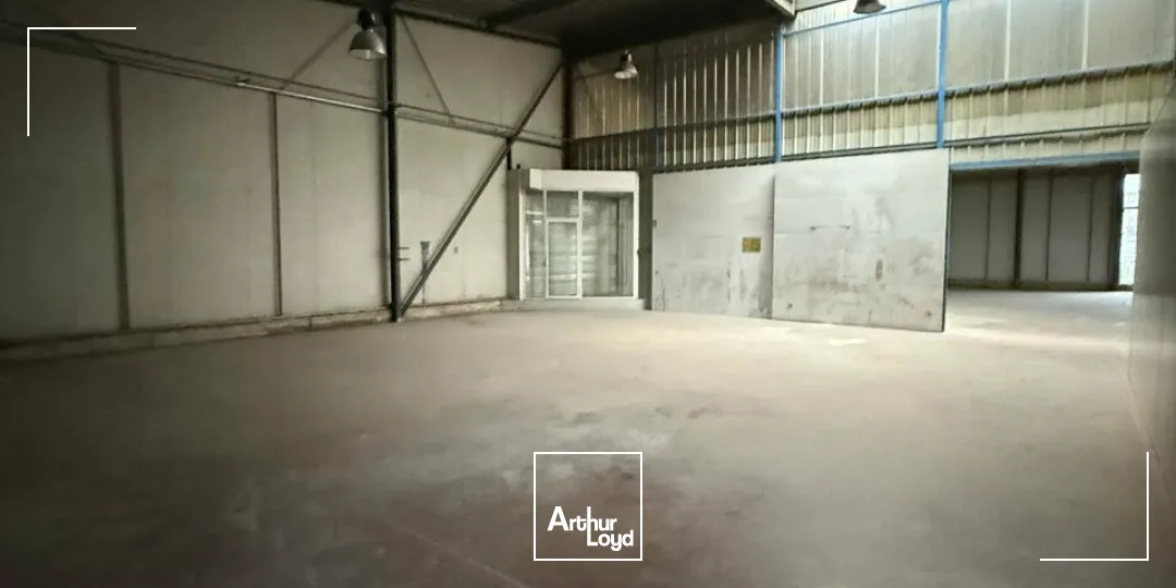 Locaux d'activité & Entrepôts - Location - SAINT PANTALEON DE LARCHE - 19600 - 1455-1455 - 7731174