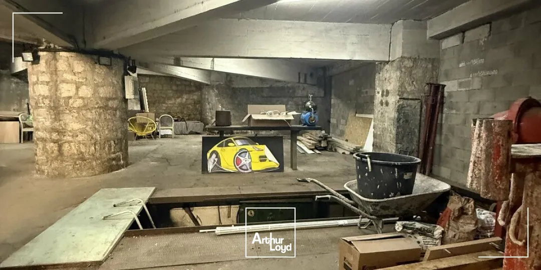 Locaux d'activité & Entrepôts - Vente - BRIVE-LA-GAILLARDE - 19100 - 323-323 - 7731207
