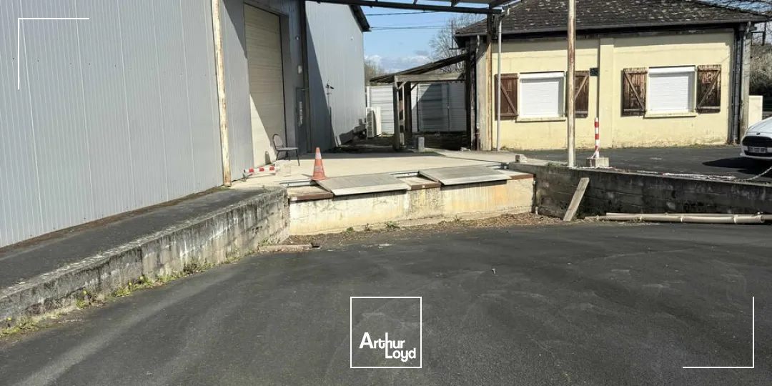 Bureaux - Location - SAINT PANTALEON DE LARCHE - 19600 - 680-680 - 7731257