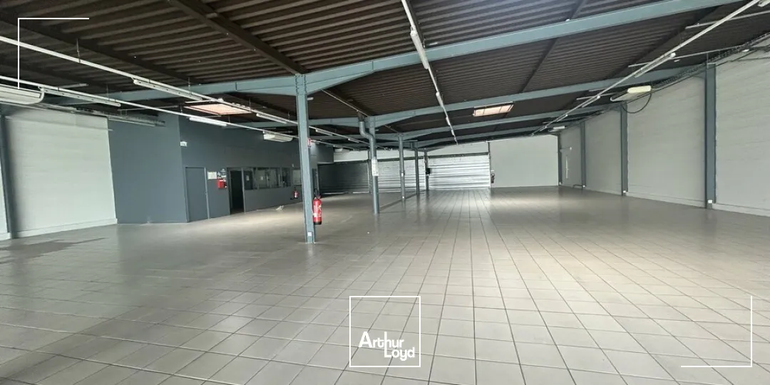 Locaux commerciaux - Location - MONTCEAU LES MINES - 71300 - 803-803 - 7731339