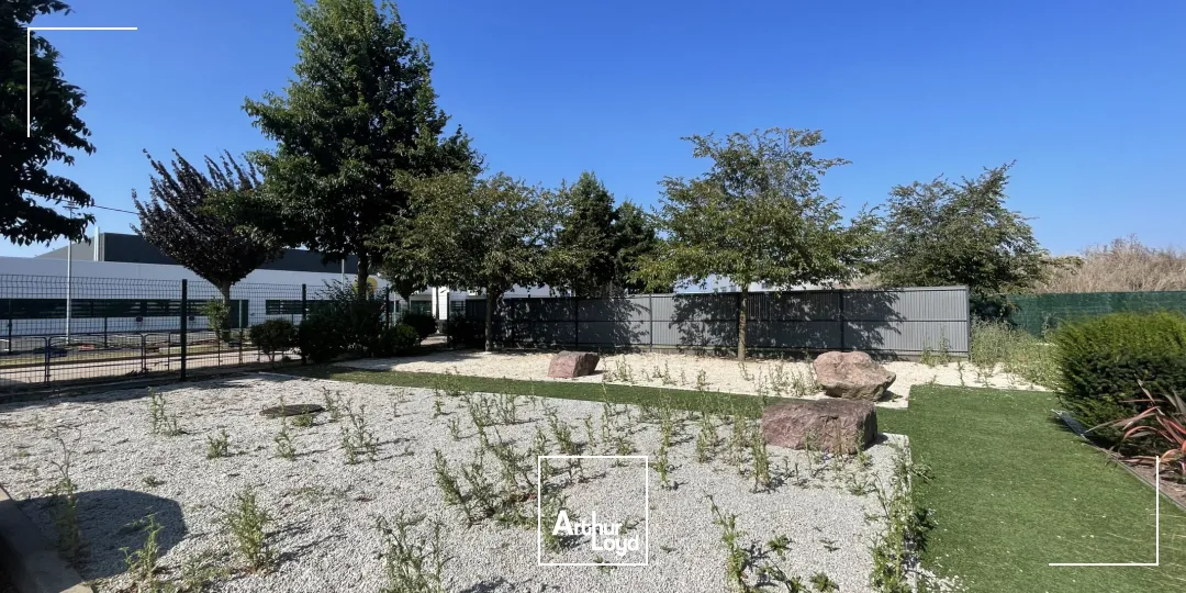 Locaux d'activité & Entrepôts - Vente - GUICHAINVILLE - 27930 - 1100-1100 - 7731620