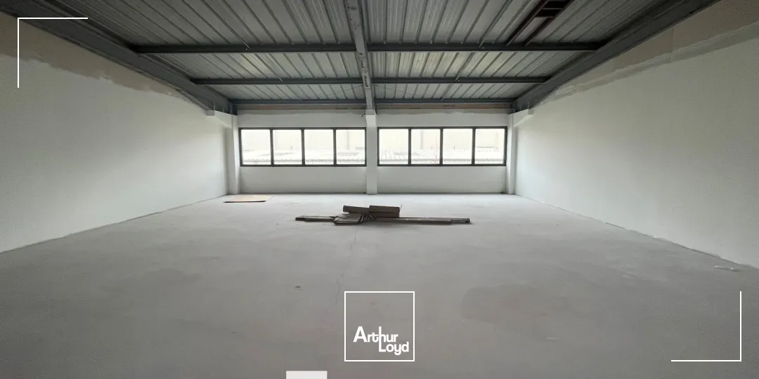 Locaux d'activité & Entrepôts - Vente - CHASSIEU - 69680 - 120-120 - 7732040