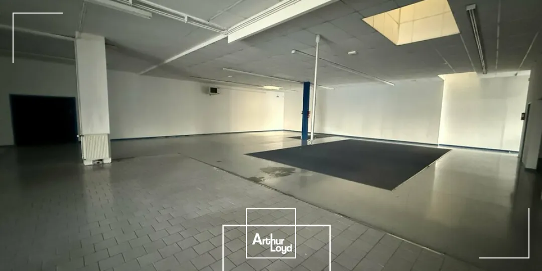 Locaux d'activité & Entrepôts - Location - BRIVE-LA-GAILLARDE - 19100 - 700-700 - 7732306