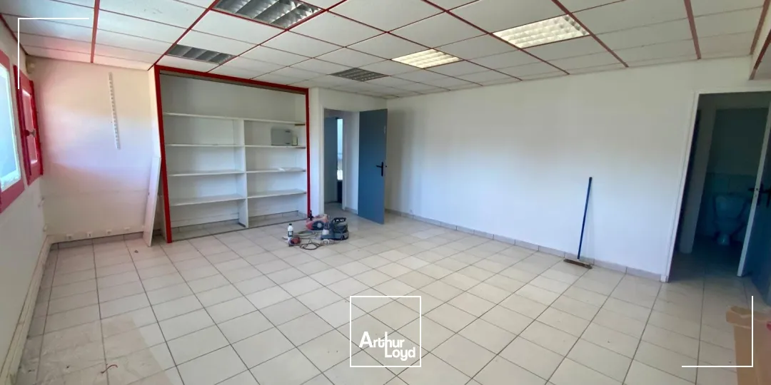 Locaux d'activité & Entrepôts - Location - LANCON PROVENCE - 13680 - 580-580 - 7732376