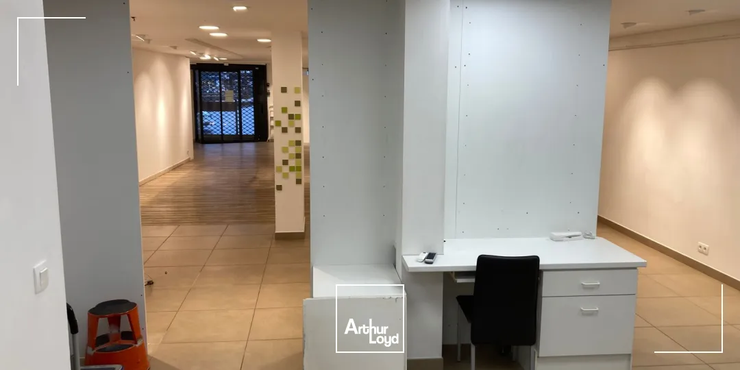 Locaux commerciaux - Vente - CHATEAULIN - 29150 - 225-225 - 7732443
