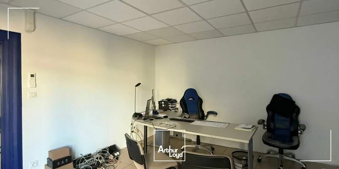 Locaux d'activité & Entrepôts - Vente - TERRASSON-LAVILLEDIEU - 24120 - 136-136 - 7733111