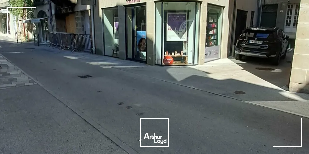 Locaux commerciaux - Location - BRIVE-LA-GAILLARDE - 19100 - 70-70 - 7733130