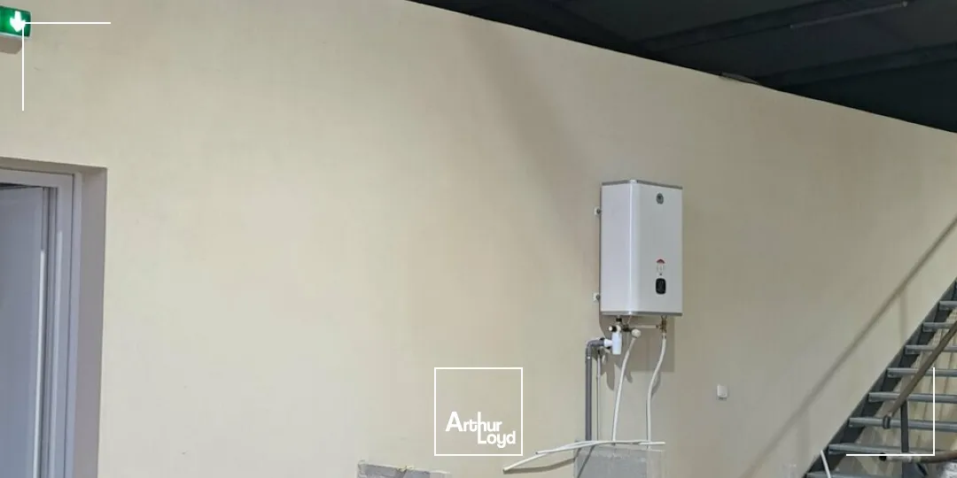 Locaux d'activité & Entrepôts - Location - MONTVALENT - 46600 - 550-550 - 7733152