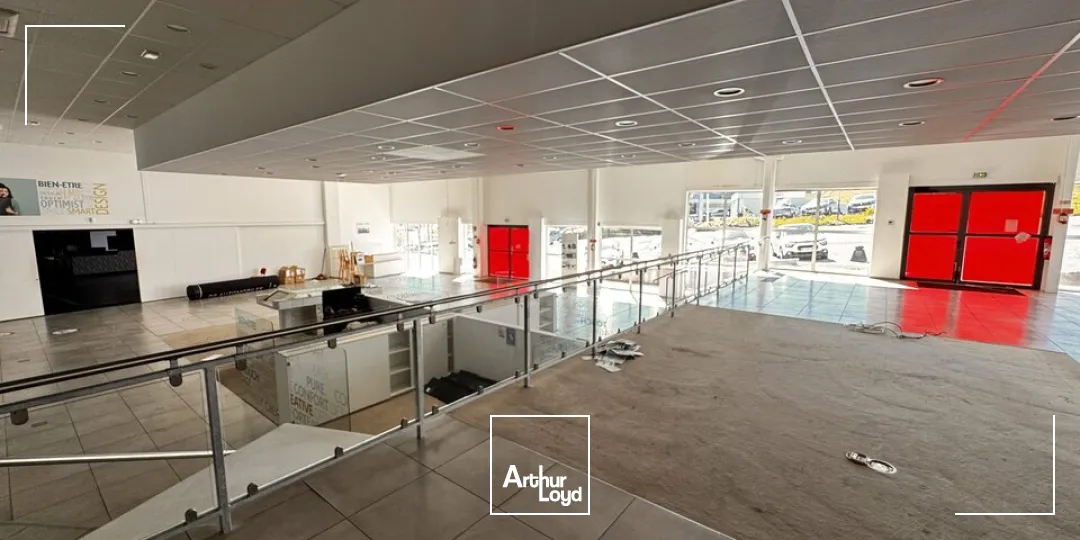 Locaux commerciaux - Vente - CHAMPNIERS - 16430 - 2700-2700 - 7733299