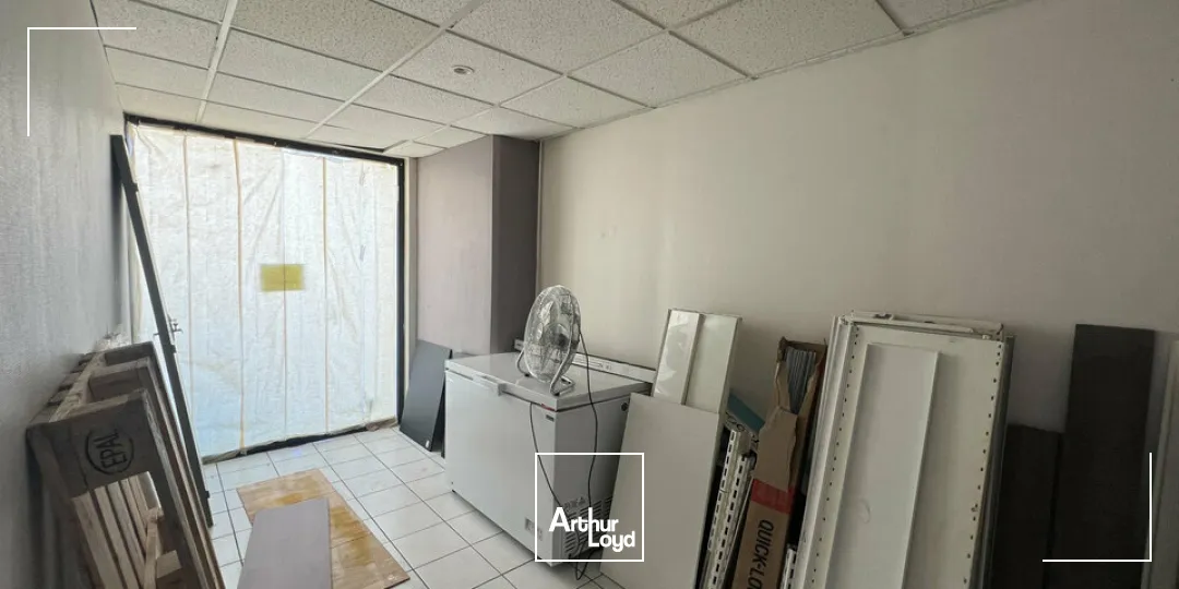 Locaux commerciaux - Location - SOYAUX - 16800 - 64-64 - 7733305