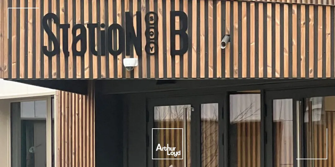 Bureaux - Location - MONTIGNY LE BRETONNEUX - 78180 - 261-10814.57 - 7735460