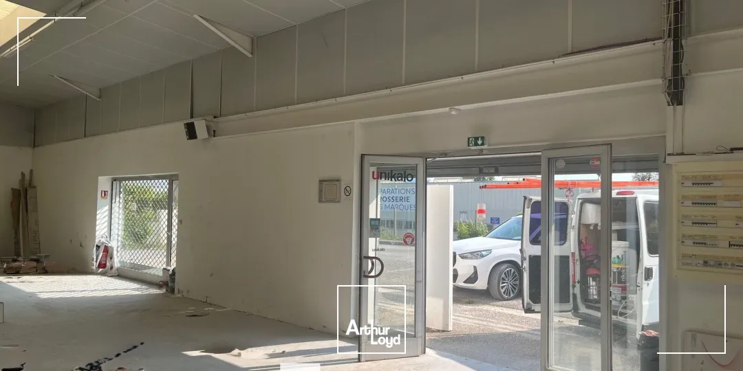 Locaux d'activité & Entrepôts - Location - VOIRON - 38500 - 414-414 - 7735593