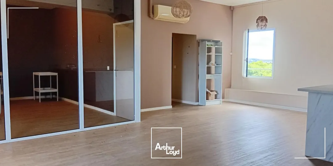 Locaux commerciaux - Vente - Schoelcher - 97233 - 82-82 - 7735922