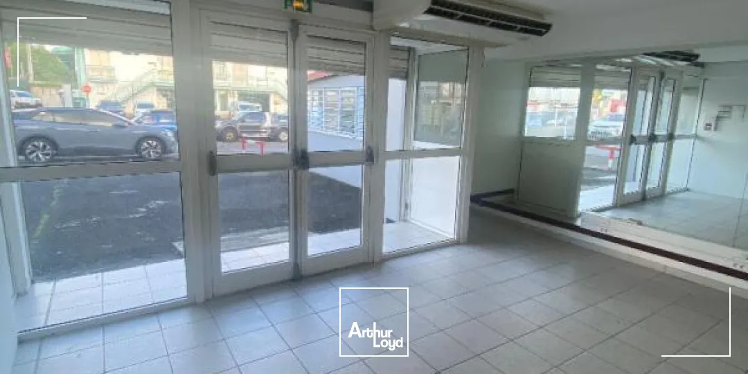 Locaux commerciaux - Location - Le Lamentin - 97232 - 270-270 - 7735943