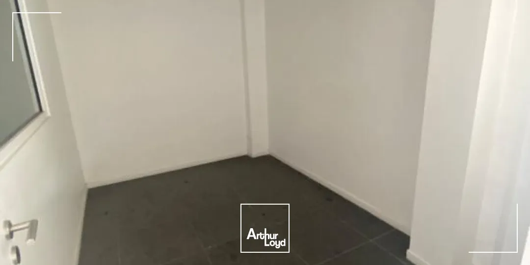 Locaux commerciaux - Location - Le Lamentin - 97232 - 206-206 - 7735939