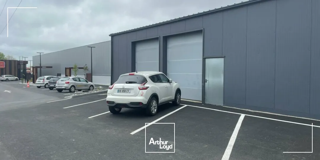 Locaux commerciaux - Location - LA ROCHE SUR YON - 85000 - 365-365 - 7736293