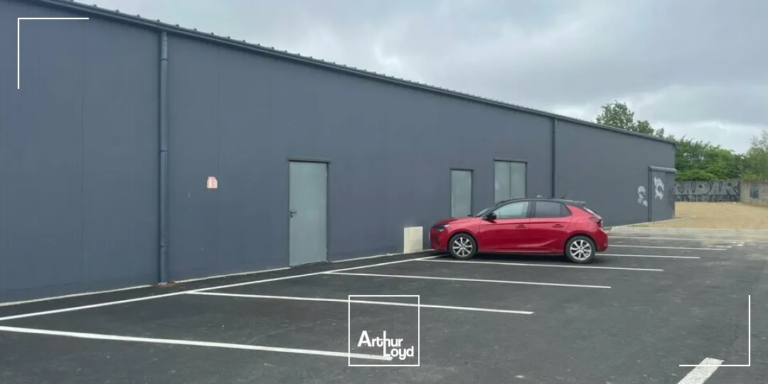 Locaux commerciaux - Location - LA ROCHE SUR YON - 85000 - 365-365 - 7736292