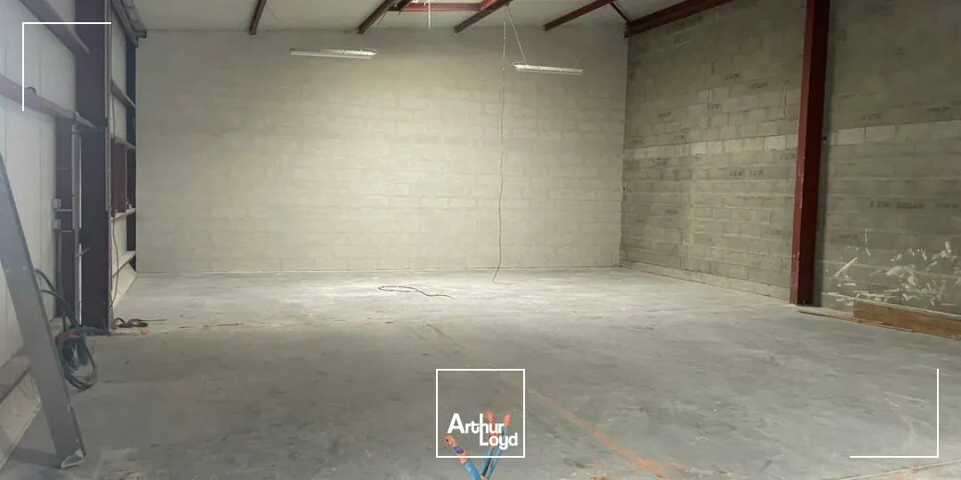 Locaux commerciaux - Location - LA ROCHE SUR YON - 85000 - 365-365 - 7736295