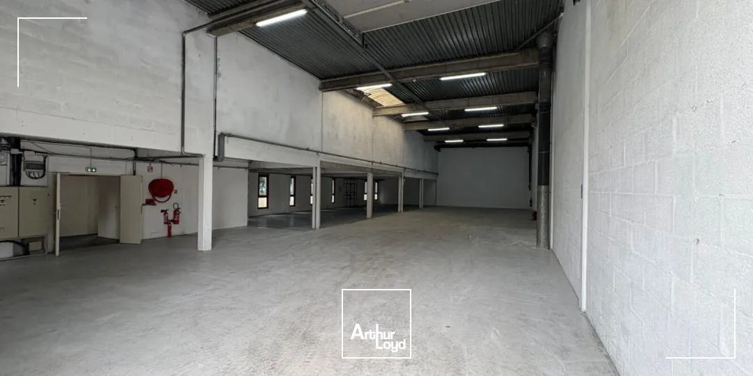 Locaux commerciaux - Location - ERAGNY - 95610 - 366-2003 - 7736786