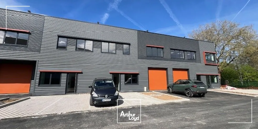 Locaux d'activité & Entrepôts - Vente - BUC - 78530 - 409.79-1573.73 - 7736828