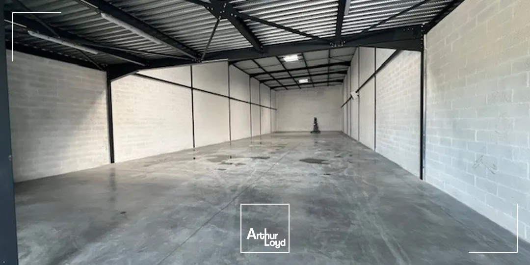 Locaux d'activité & Entrepôts - Vente - BUC - 78530 - 409.79-1573.73 - 7736832